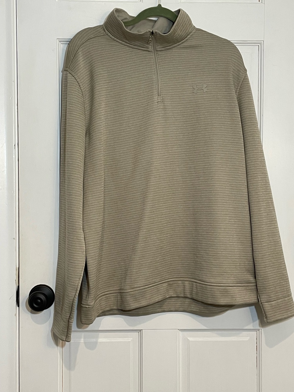 Under Armour Storm Golf men’s quarter-zip pullover in a versatile beige 2XL/ XXL